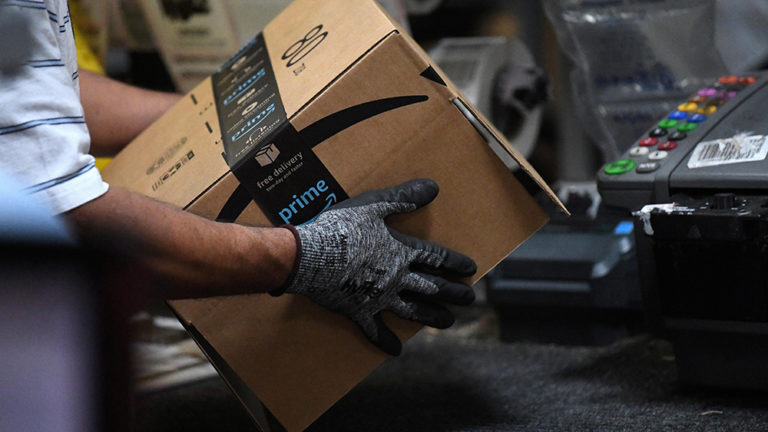 Amazon Is Rolling Out Machines That Can Pack Orders, Replacing Jobs