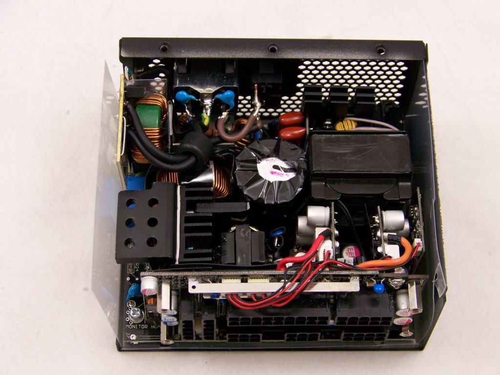 FSP Dagger 600w PSU Box Internals
