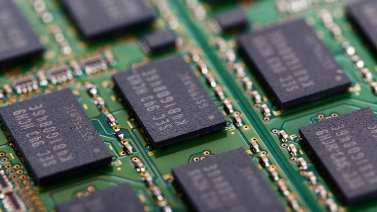 DRAM Prices Rise over 20% Due to Export Feud, Toshiba Plant Blackout
