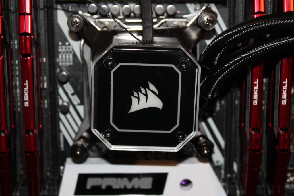 Corsair iCUE H100i ELITE CAPELLIX Water Block Mounted on X299 motherboard