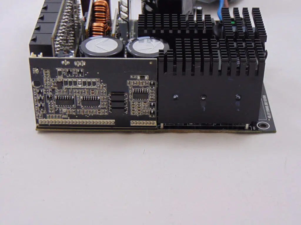 Fractal Design ION+ 560P Internals Side View