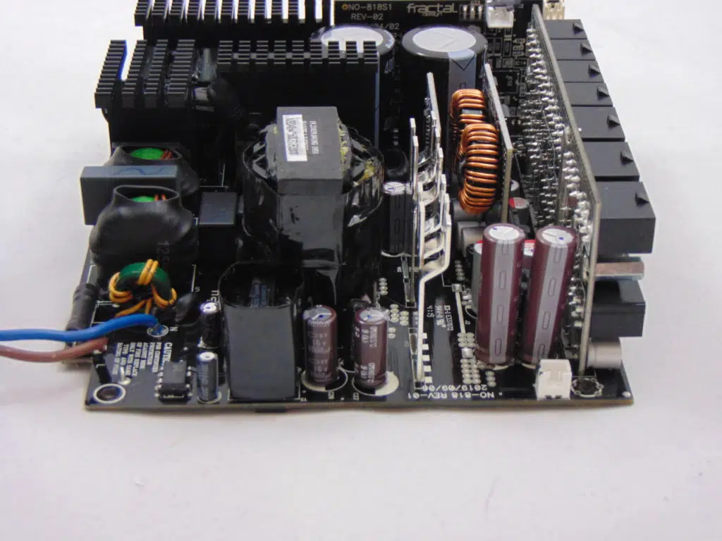 Fractal Design ION+ 560P Opposite side view