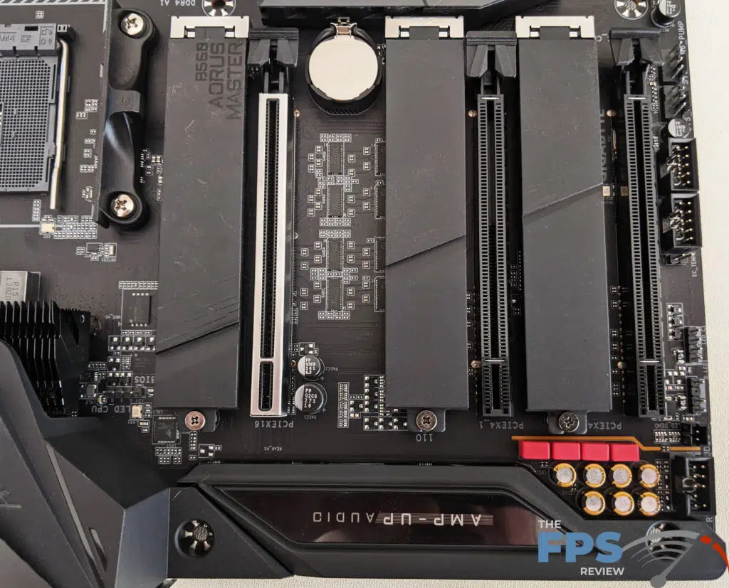 GIGABYTE B550 Aorus Master M2 Slots with Heatsinks