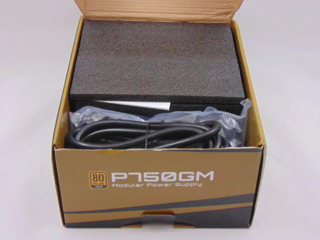 GIGABYTE P750GM 750W Power Supply Box Contents