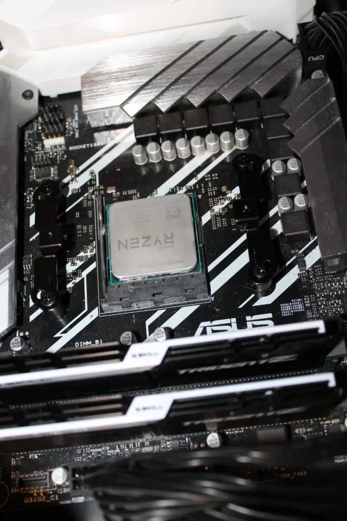 Dark Rock Pro 4 mounting brackets on motherboard