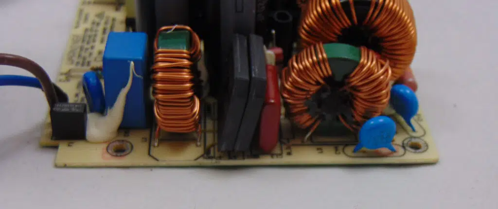FSP SFX PRO 450W Power Supply Circuitry