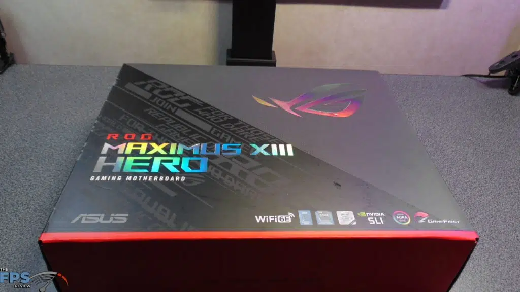 ASUS ROG MAXIMUS XIII HERO Z590 motherboard box