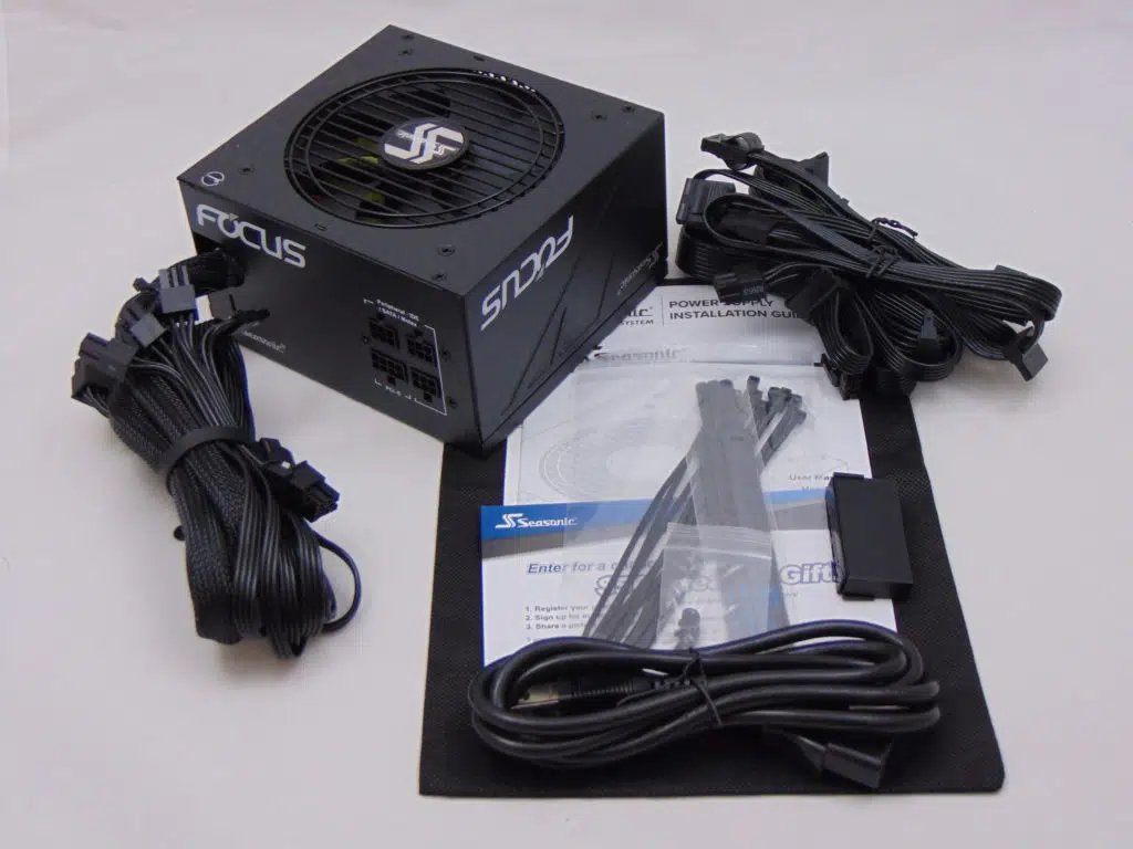 Seasonic FOCUS GM-650 650W Power Supply Box Contents