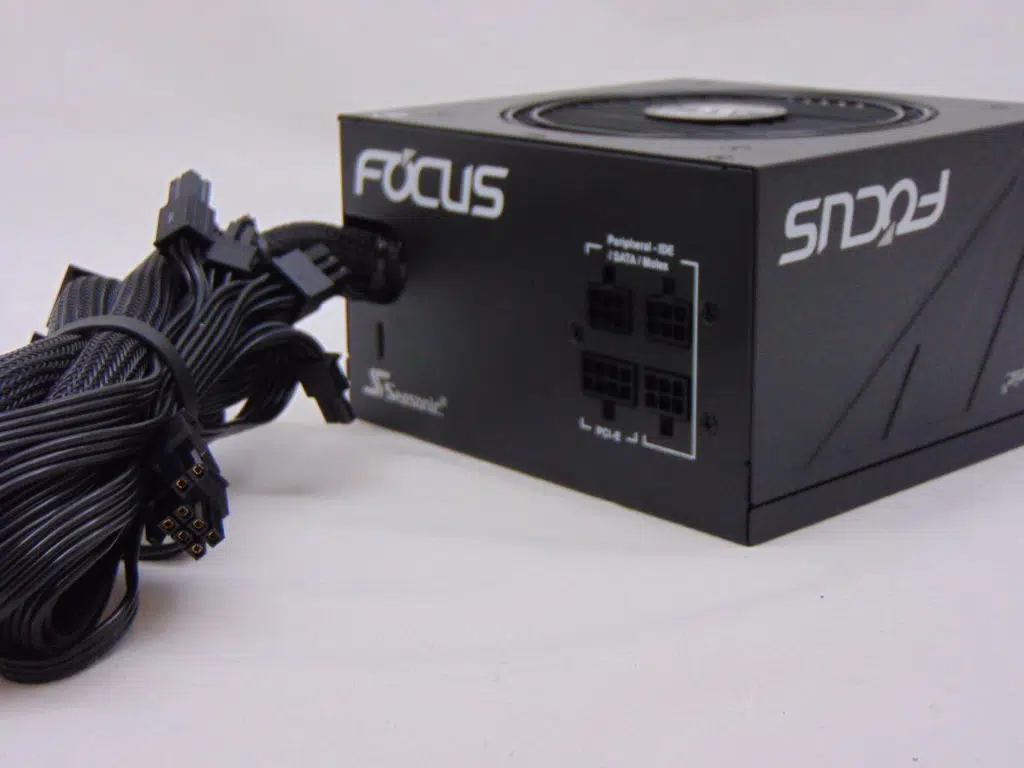 Seasonic FOCUS GM-650 650W Power Supply Cable Connectors