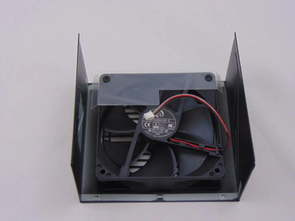 Seasonic FOCUS GM-650 650W Power Supply Inside Fan View