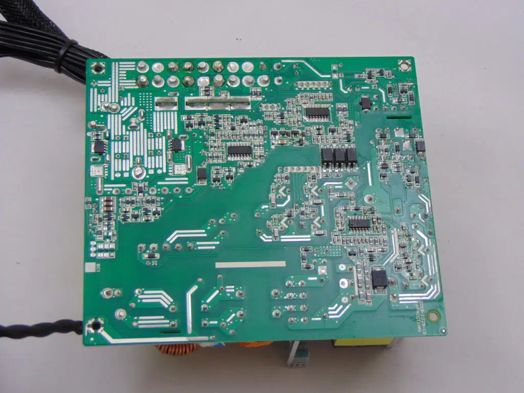 Seasonic FOCUS GM-650 650W Power Supply Back of PCB