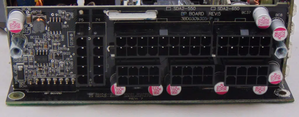 FSP DAGGER PRO 550W SFX Power Supply cable connectors