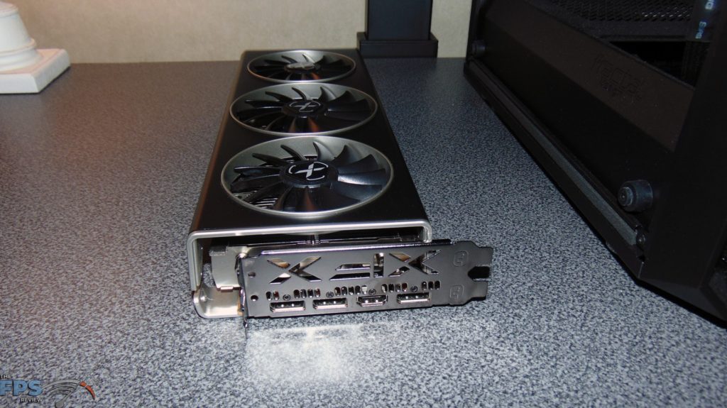 XFX SPEEDSTER MERC 319 BLACK AMD Radeon RX 6700 XT display ports and hdmi