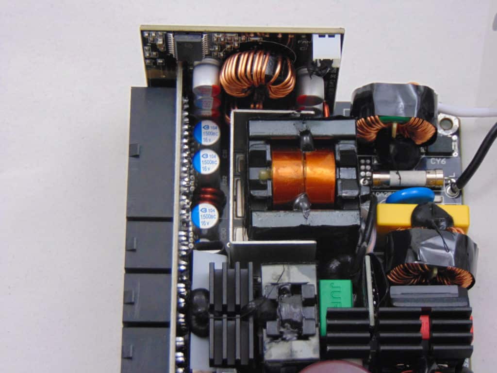 Lian Li SP750 Power Supply Components