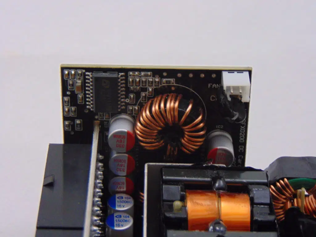 Lian Li SP750 Power Supply Components