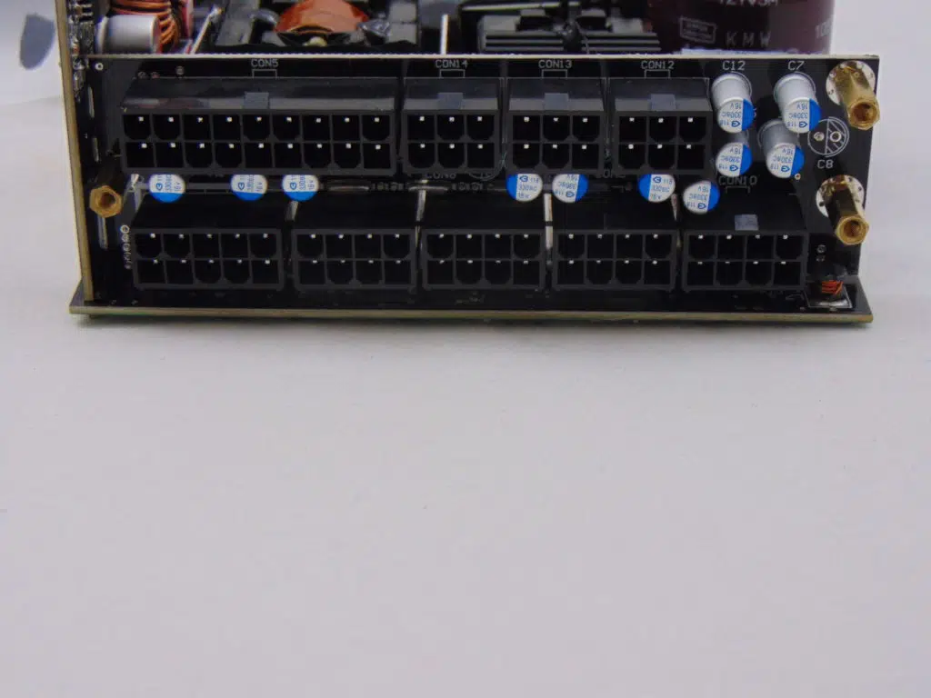 Lian Li SP750 Power Supply Cable Connectors