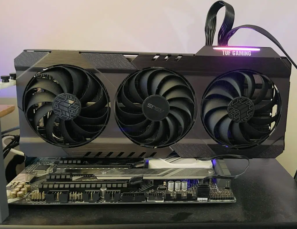 ASUS TUF Gaming Radeon™ RX 6700 XT OC Edition RGB Lighting on the Test Bench