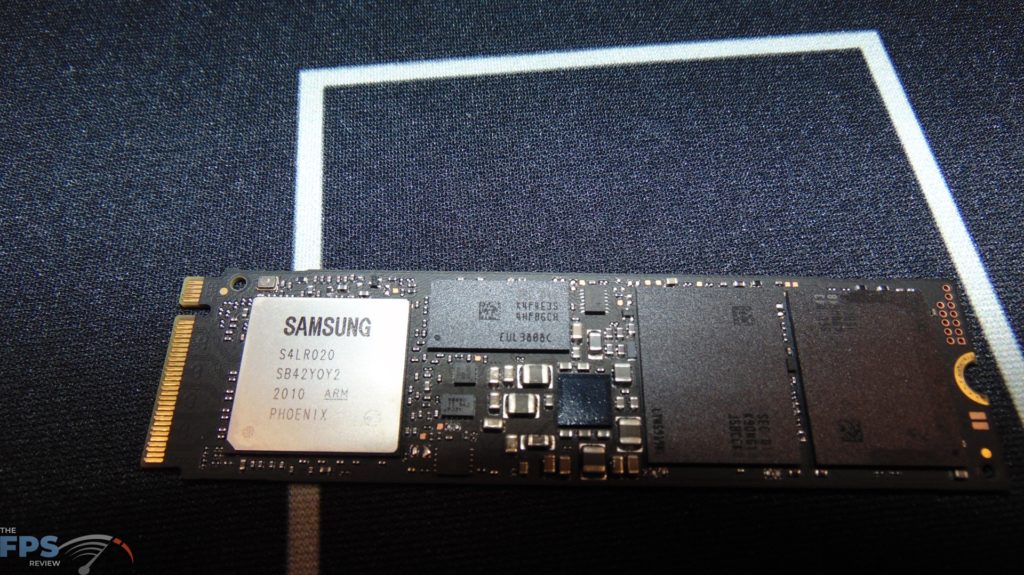 Samsung 970 EVO Plus NVMe M.2 SSD 500GB Closeup of DRAM