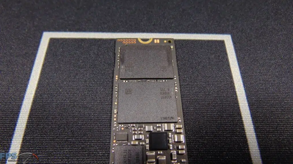 Samsung 970 EVO Plus NVMe M.2 SSD 500GB Closeup of 3D NAND flash