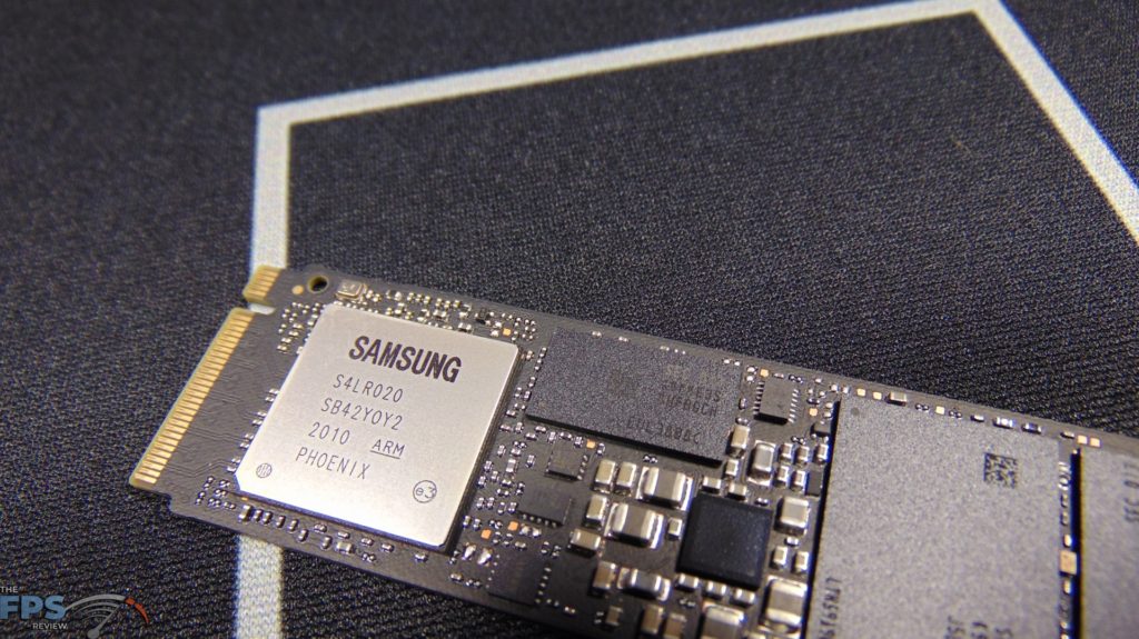 Samsung 970 EVO Plus NVMe M.2 SSD 500GB Closeup of DRAM