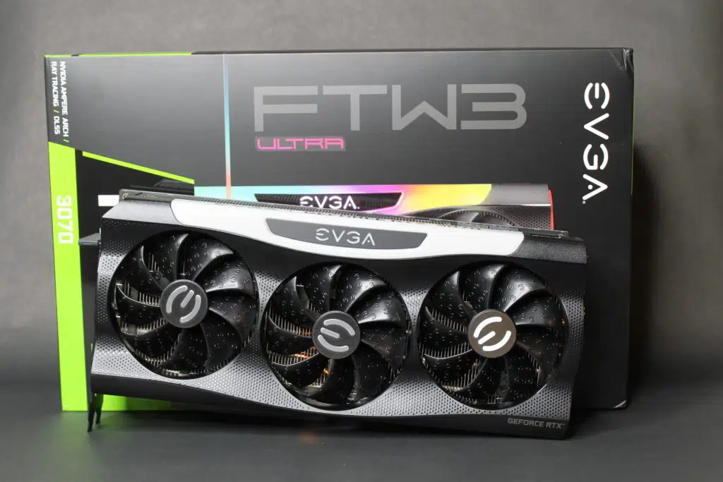 EVGA RTX 3070 FTW ULTRA GAMING Card on in front of box