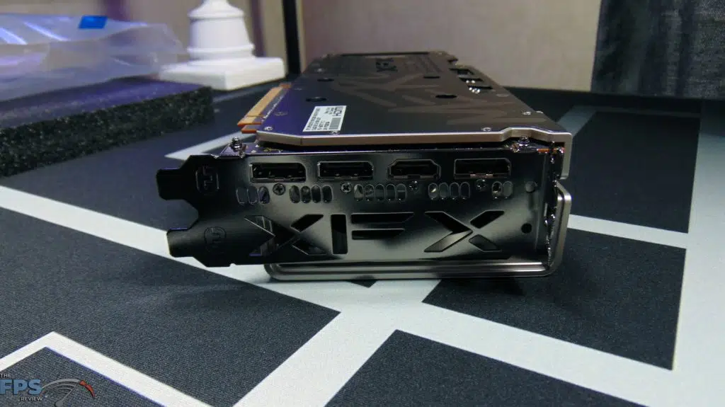 XFX SPEEDSTER MERC 308 Radeon RX 6600 XT Black I/O Connector Ports