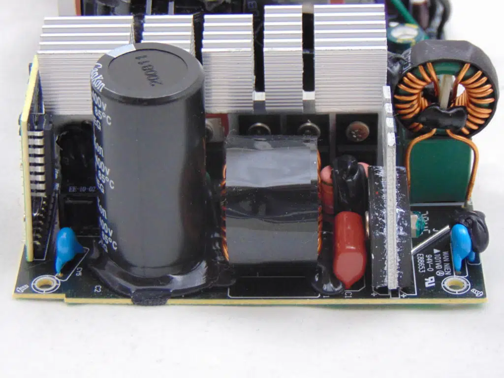 EVGA N1 750W Power Supply Capacitors