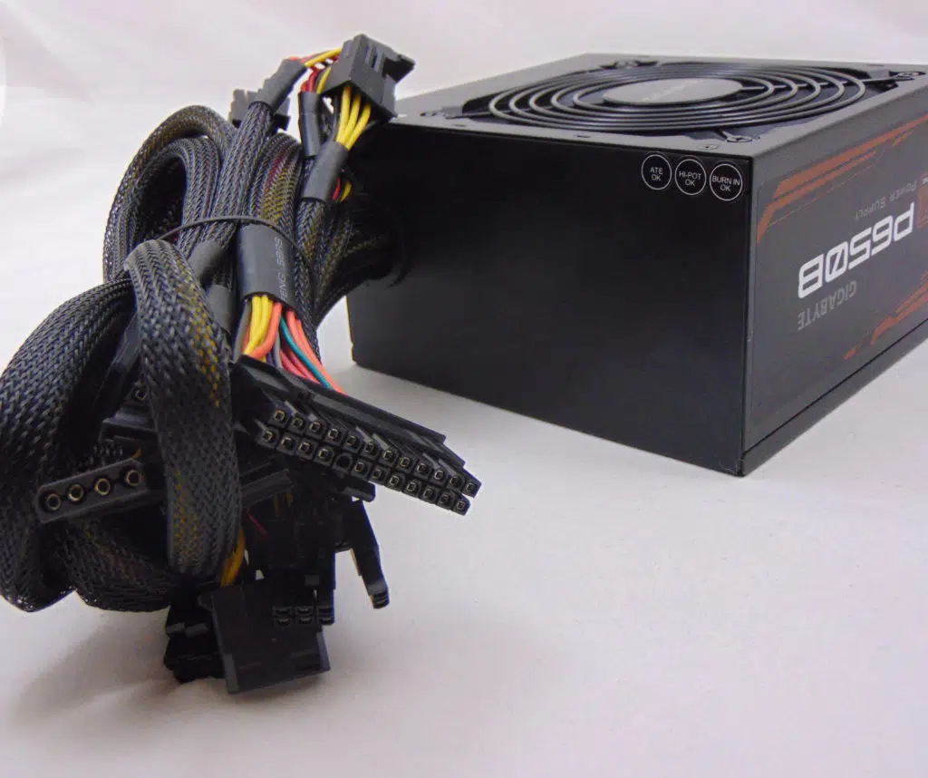 GIGABYTE P650B 650W Power Supply Cables