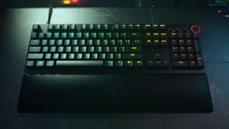 Razer Launches Huntsman V2 Full-Sized and Tenkeyless Keyboards