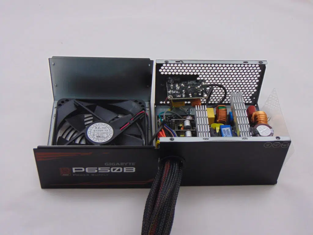 GIGABYTE P650B 650W Power Supply Disassembled