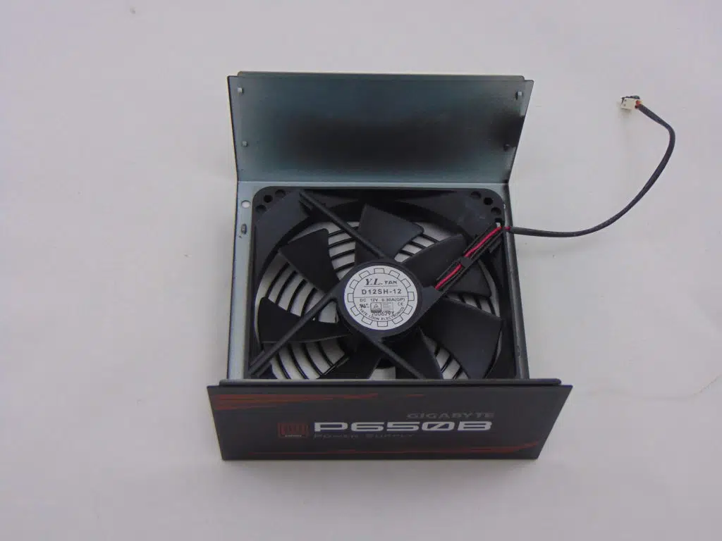 GIGABYTE P650B 650W Power Supply Close Up of Fan