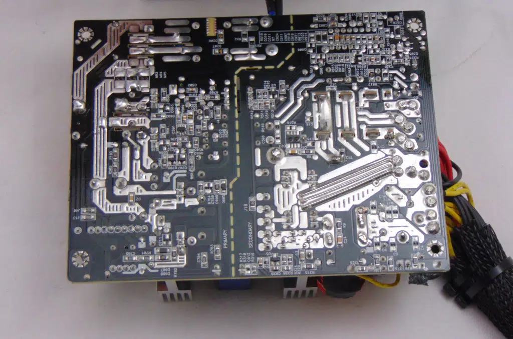 GIGABYTE P650B 650W Power Supply Back of PCB