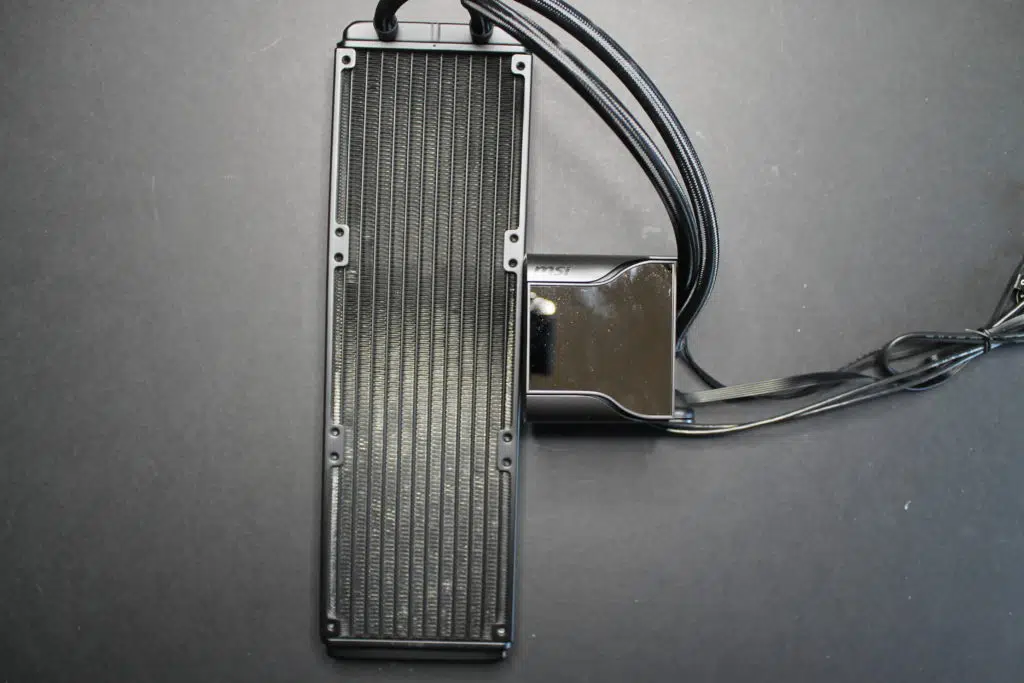 MSI MEG CORELIQUID S360 with no fans