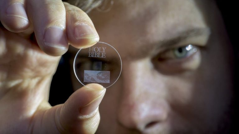 Researchers Develop New High-Speed Laser Writing Method, Enabling CD-Sized Glass Discs with 500 TB of Storage Capacity