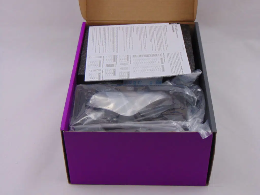 Cooler Master V650 SFX GOLD contents