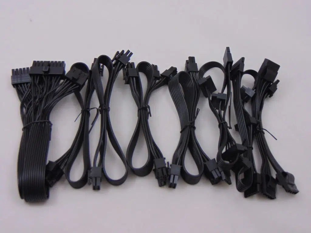 Cooler Master V650 SFX GOLD cables
