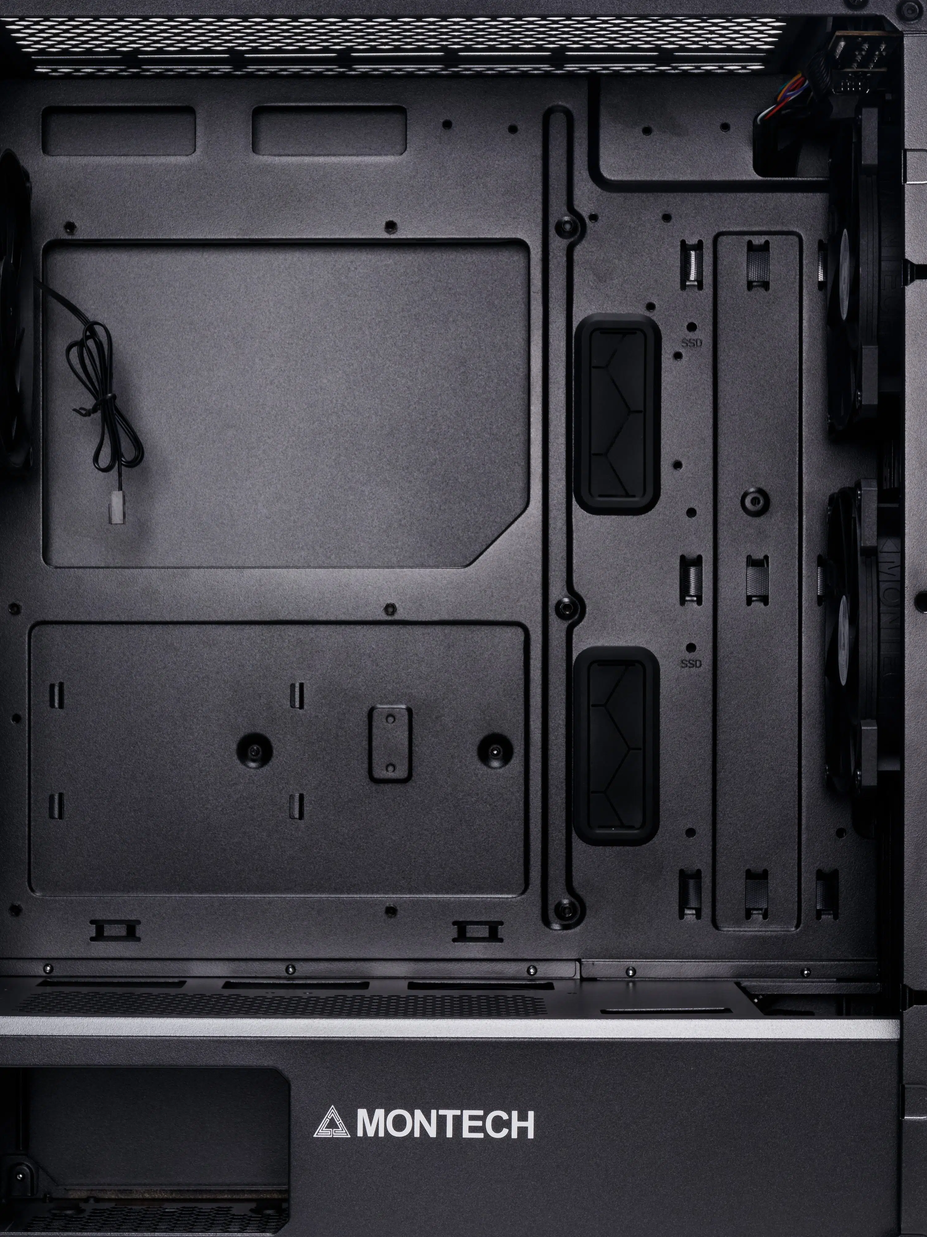 MONTECH AIR 1000 LITE Case Inside Case Empty Side View