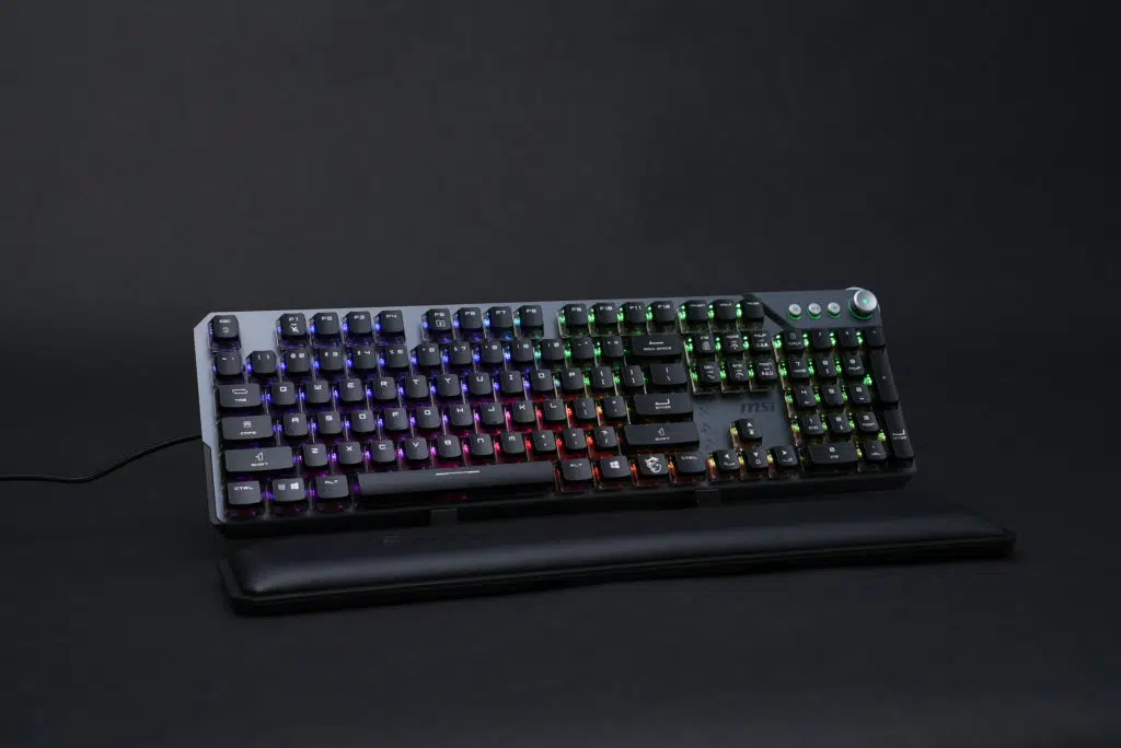 MSI Vigor GK71 Sonic angled right