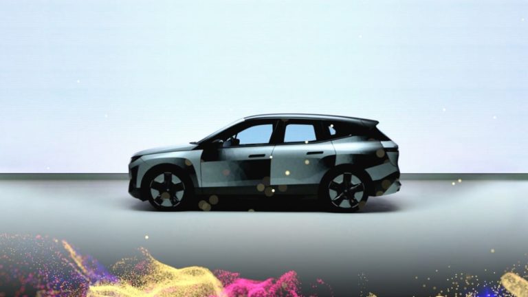 BMW Shows Off E Ink Car Paint That Changes Color at CES