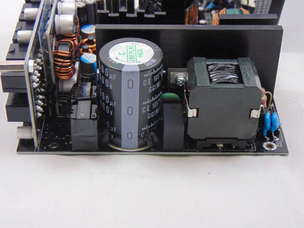 SilverStone DA850 Gold primary side