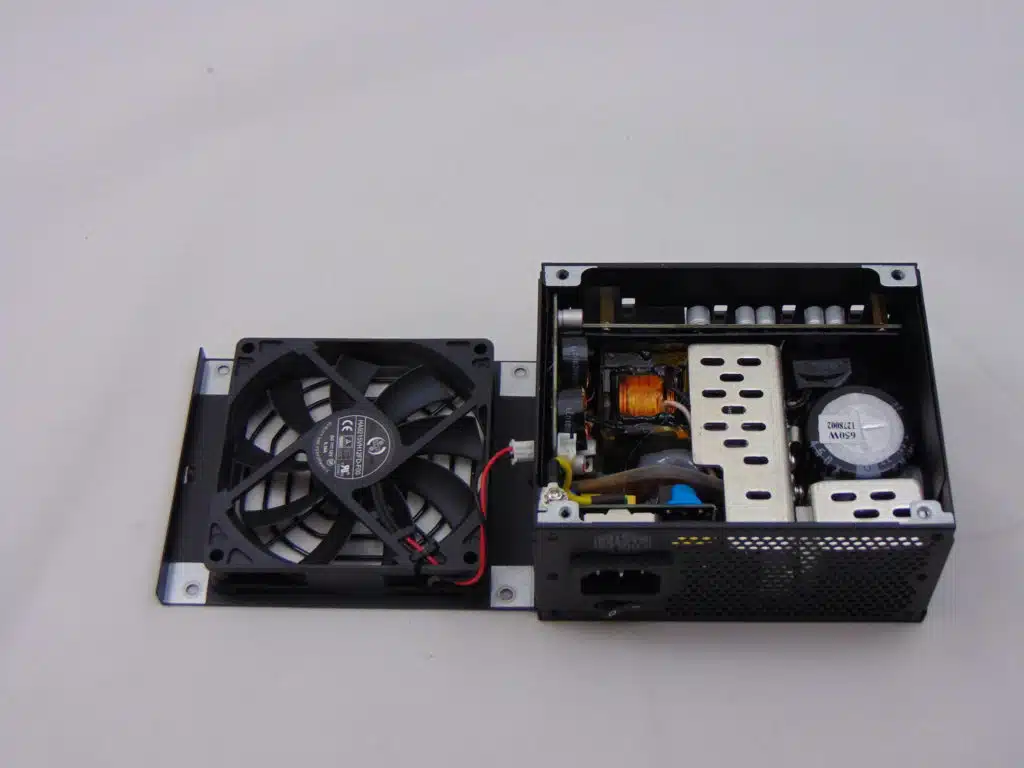 Cooler Master V650 SFX GOLD butterfly
