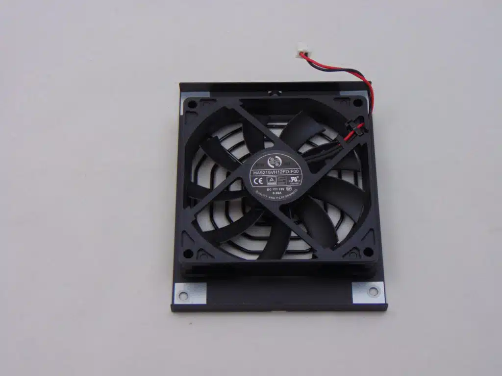 Cooler Master V650 SFX GOLD fan