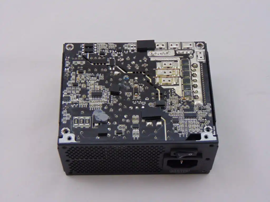 Cooler Master V650 SFX GOLD PCB