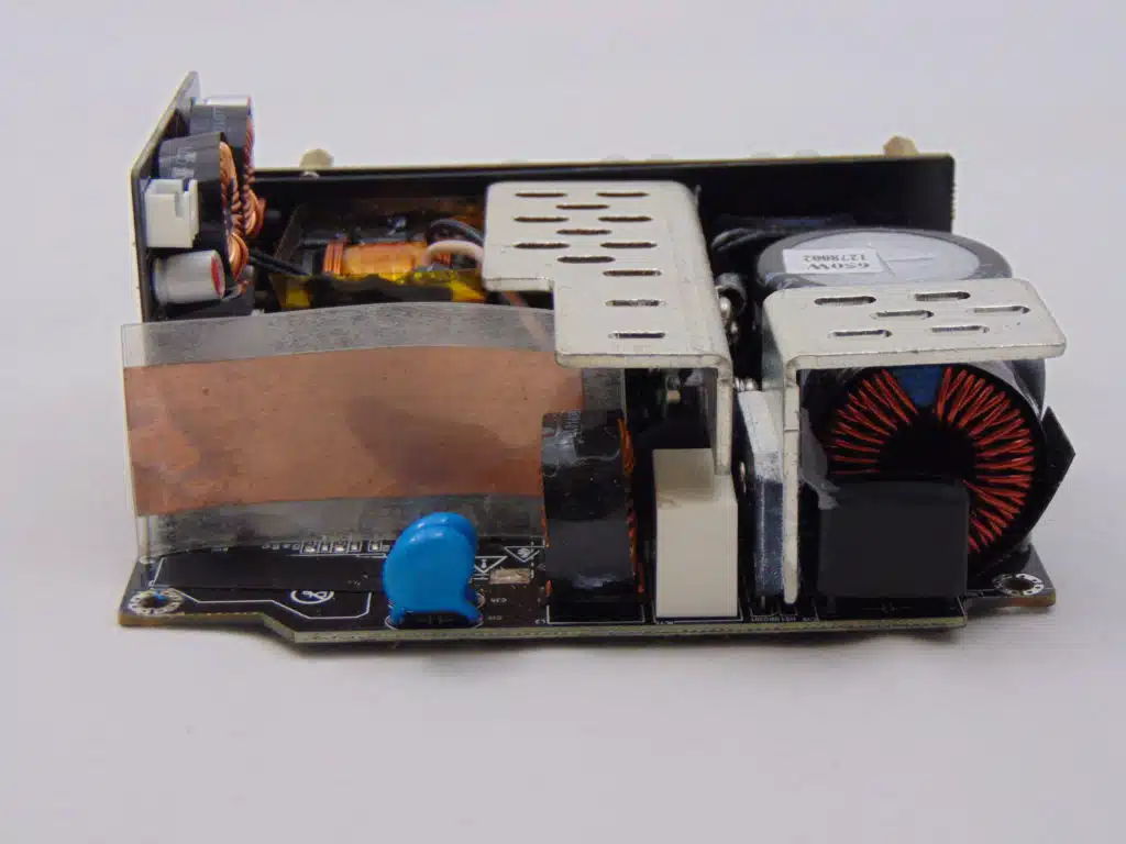 Cooler Master V650 SFX GOLD input filtering on PCB