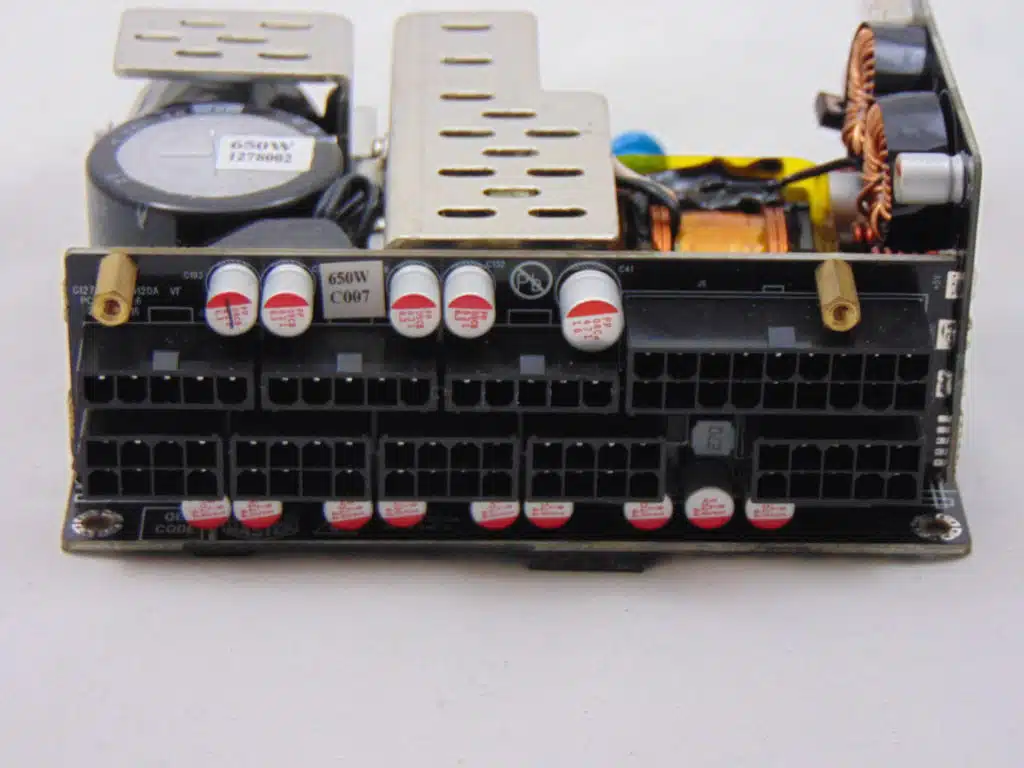 Cooler Master V650 SFX GOLD modular PCB front
