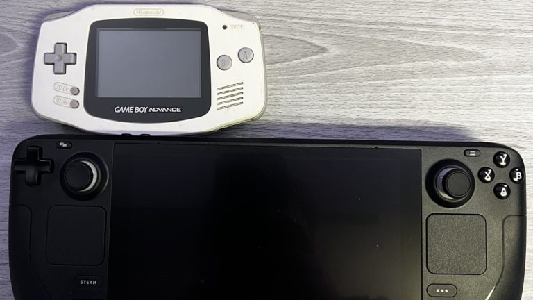 Steam Deck Users Are Surprised at How Big the Handheld Is