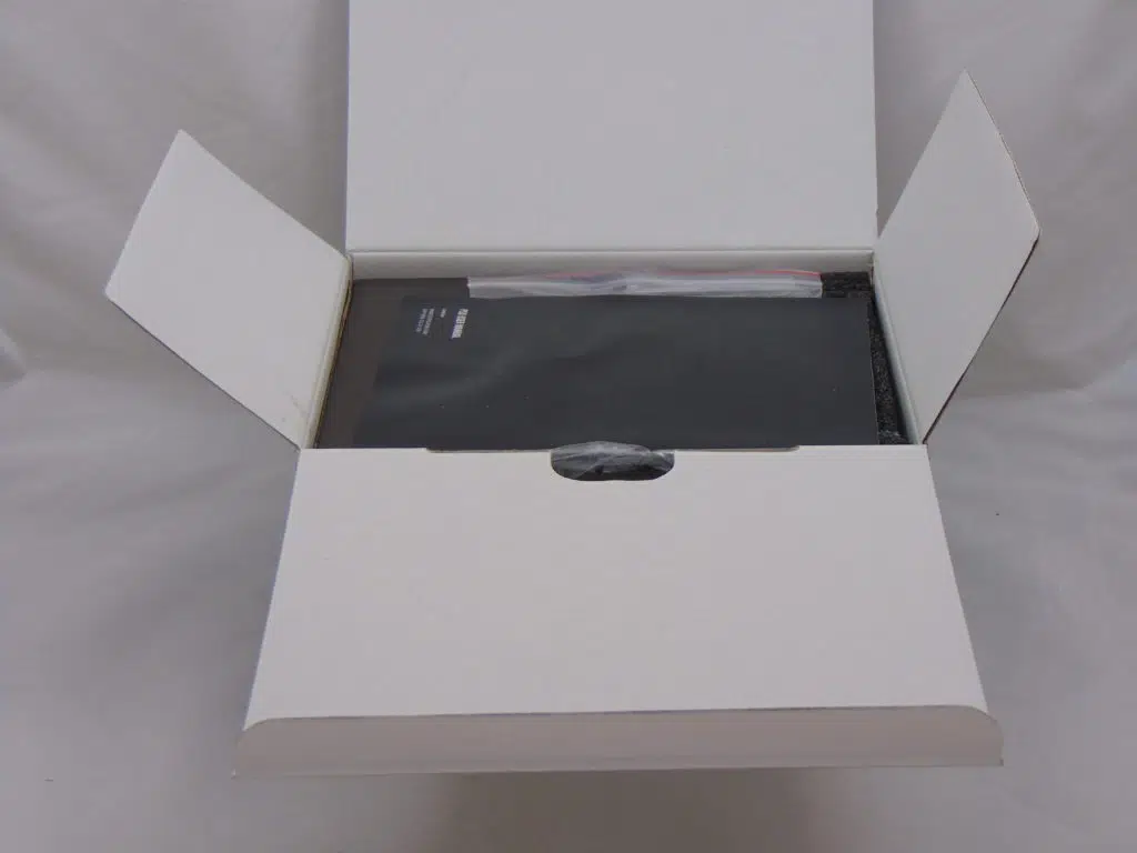 1STPLAYER SFX 750W Platinum contents in box