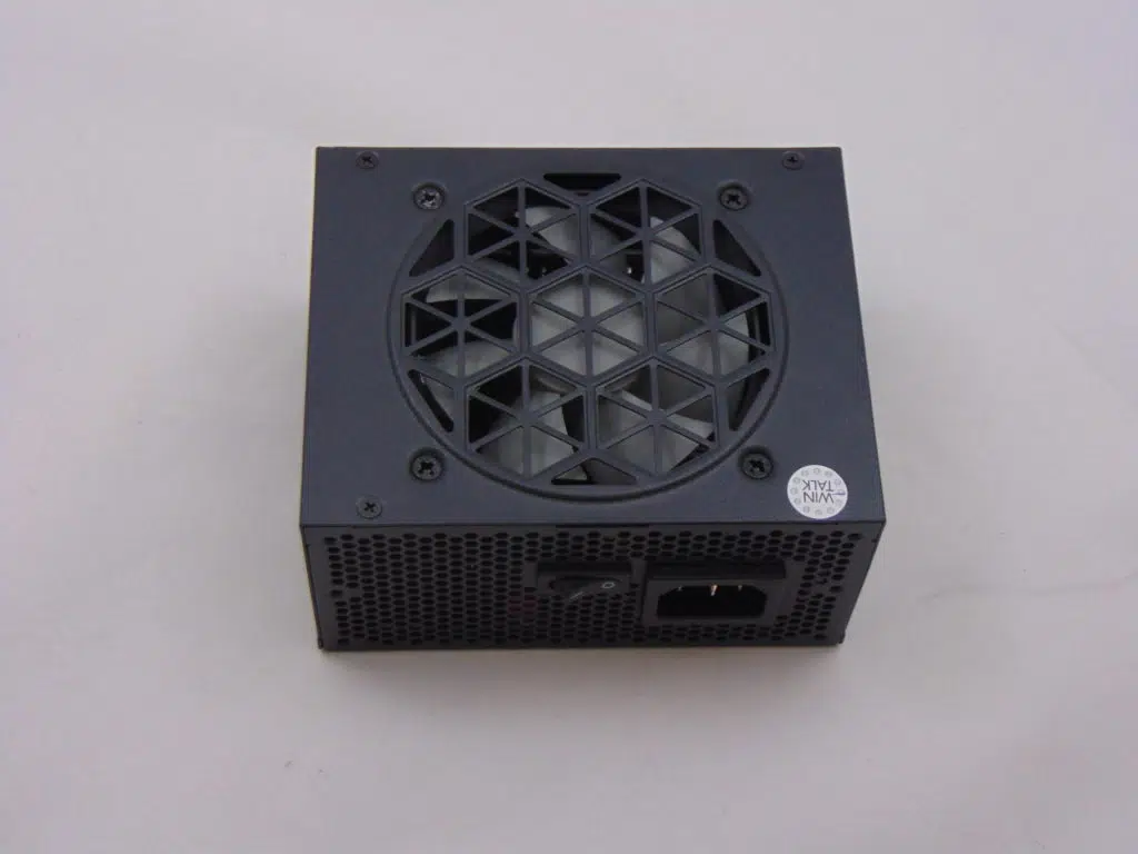 1STPLAYER SFX 750W Platinum top