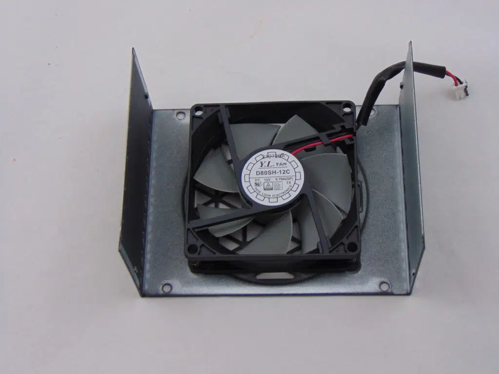 1STPLAYER SFX 750W Platinum fan