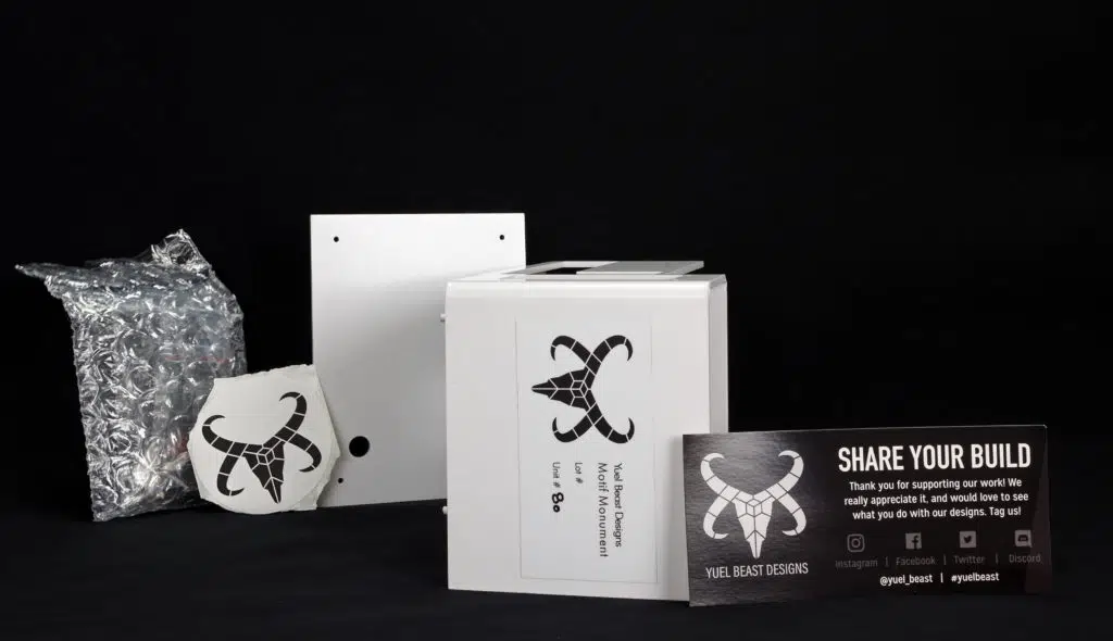 Yuel Beast Motif Monument unboxed